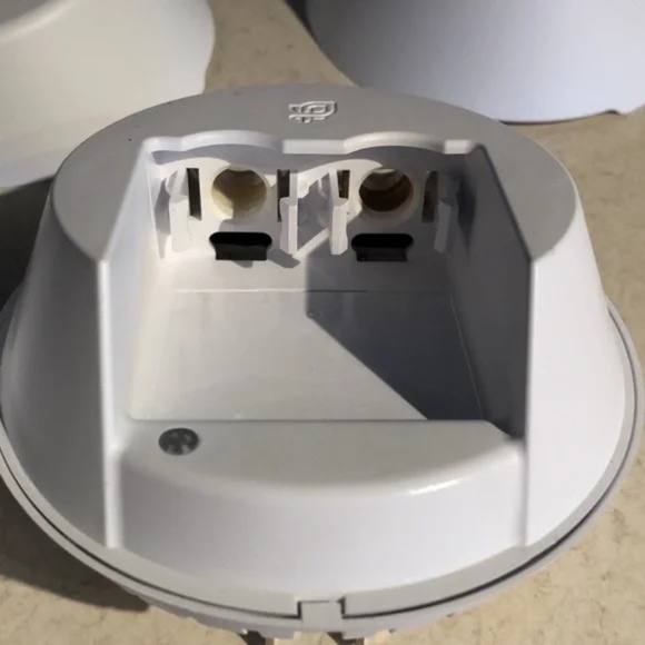 Two Pura Smart Diffusers - Picture 2 of 5